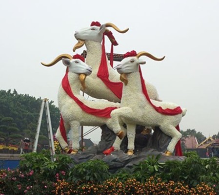三羊开泰雕塑
